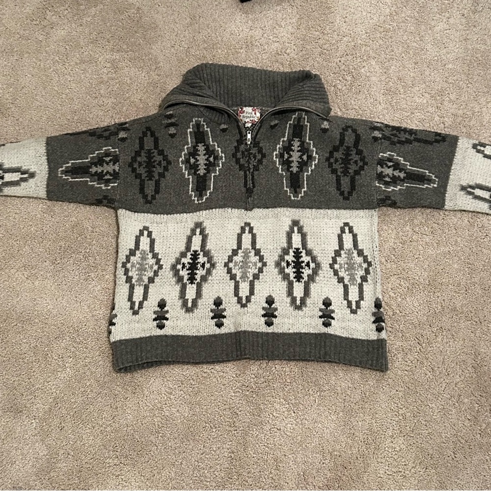 Gray and White Patterned Sweater